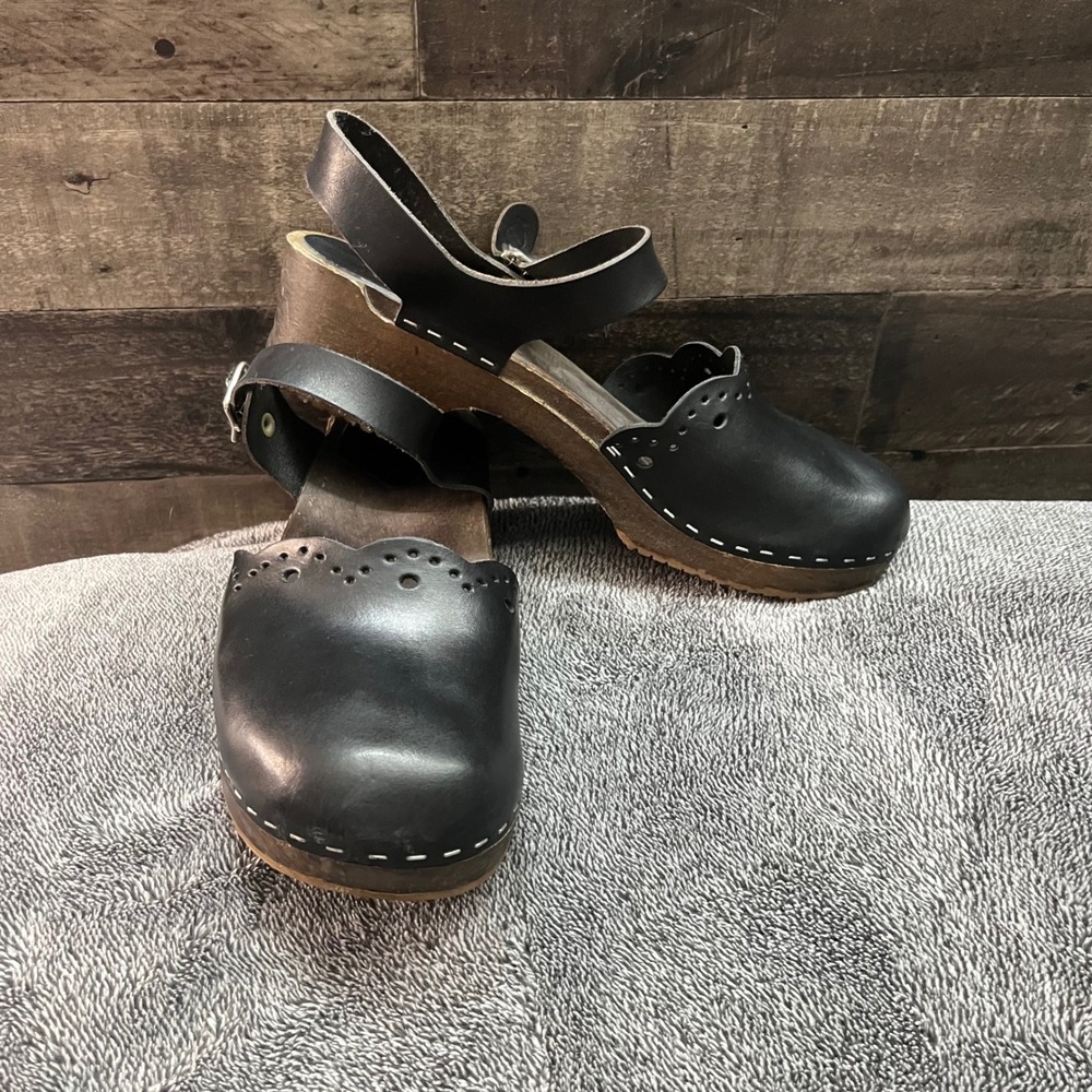Sandgrens Milan Black Leather Scalloped Swedish Wood Clog Sandals Hippie 90s
